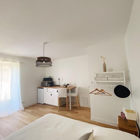 L'Anne Xe, Studio Independant Valeuil Buitenkant foto